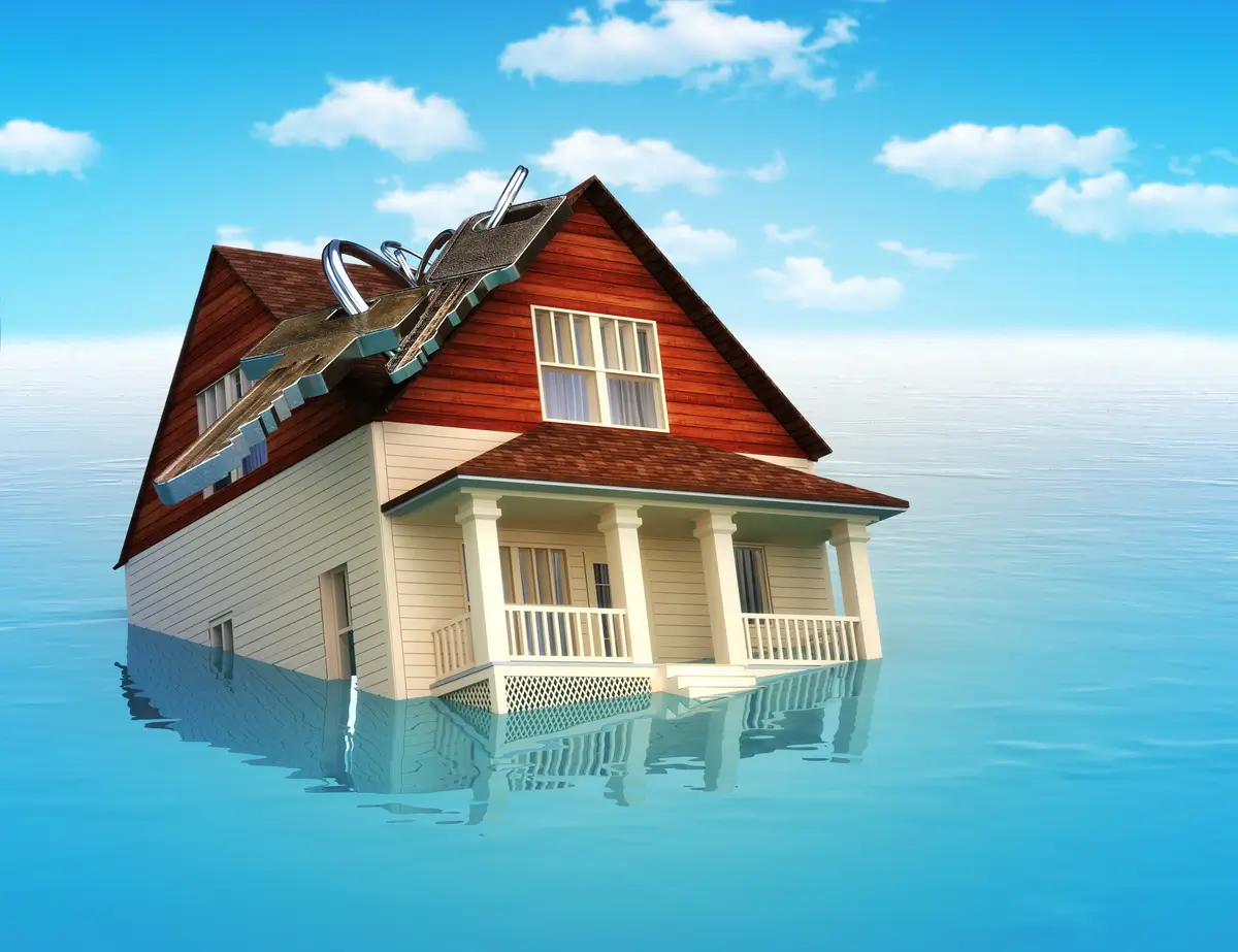Hurricane Prep for Central Florida Landlords: Coastal vs. Inland Risk and What the Law Requires